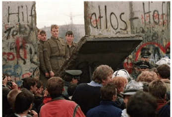 Queda-do-Muro-de-Berlin-virou-mito-de-vencedores