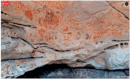 imagem retrata um dos paredões do Vale do Catimbau em Buíque