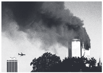 imagem das torres gêmeas pegando fogo